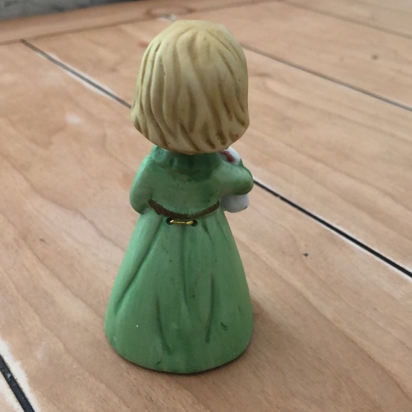 Vintage 1978 Merri Bells Girl with bunny & Strawberry Patches - Picture 3 of 6